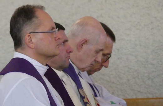 Ostatnie pożegnanie śp. ks. Tomasza Niedzieli w Bystrej Krakowskiej