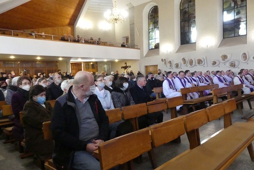 Ostatnie pożegnanie śp. ks. Tomasza Niedzieli w Bystrej Krakowskiej