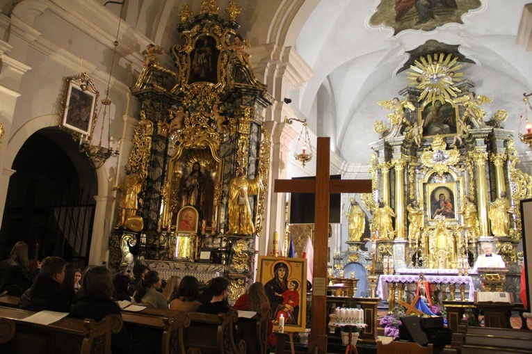 Zakliczyn. Czuwanie młodych z dekanatu