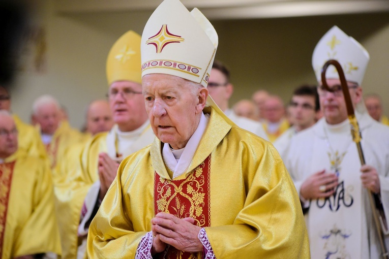 Abp Edmund Piszcz w obiektywie GN