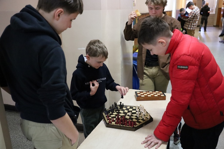 X Turniej Tenisa Stołowego i III Turniej Szachowy służby liturgicznej diecezji świdnickiej