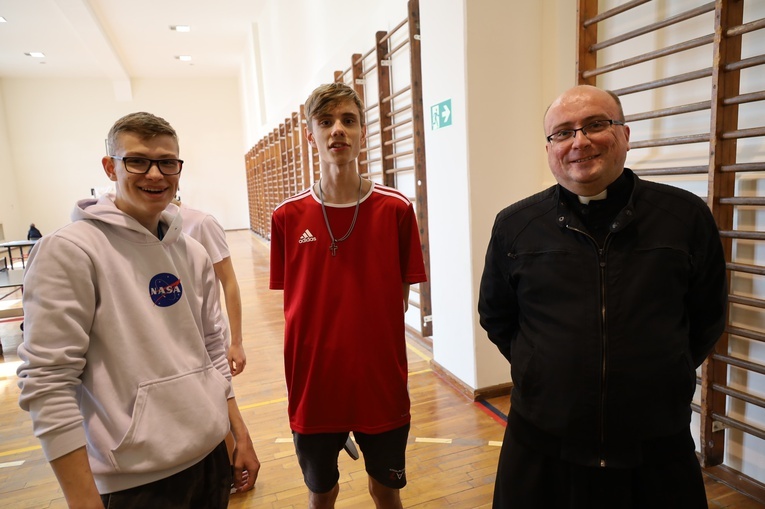 X Turniej Tenisa Stołowego i III Turniej Szachowy służby liturgicznej diecezji świdnickiej