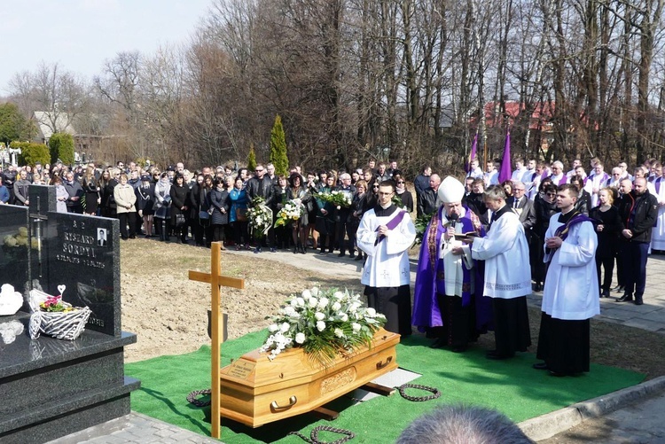 Uroczystości pogrzebowe ks. Tomasza Niedzieli w Bulowicach