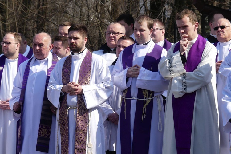 Uroczystości pogrzebowe ks. Tomasza Niedzieli w Bulowicach