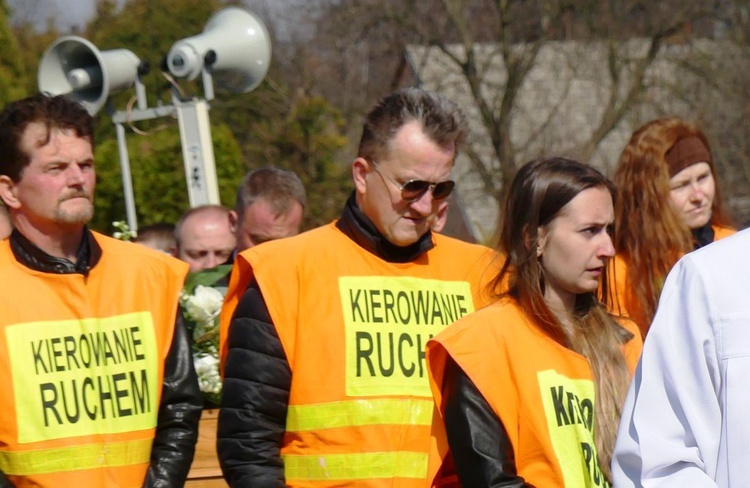 Uroczystości pogrzebowe ks. Tomasza Niedzieli w Bulowicach