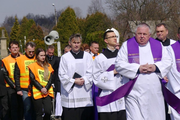 Uroczystości pogrzebowe ks. Tomasza Niedzieli w Bulowicach