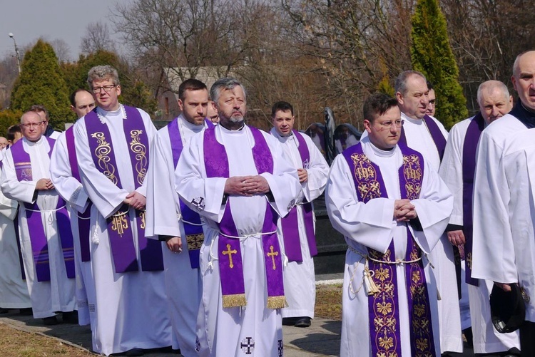 Uroczystości pogrzebowe ks. Tomasza Niedzieli w Bulowicach