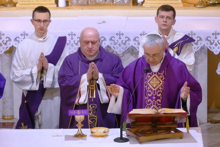 Uroczystości pogrzebowe ks. Tomasza Niedzieli w Bulowicach