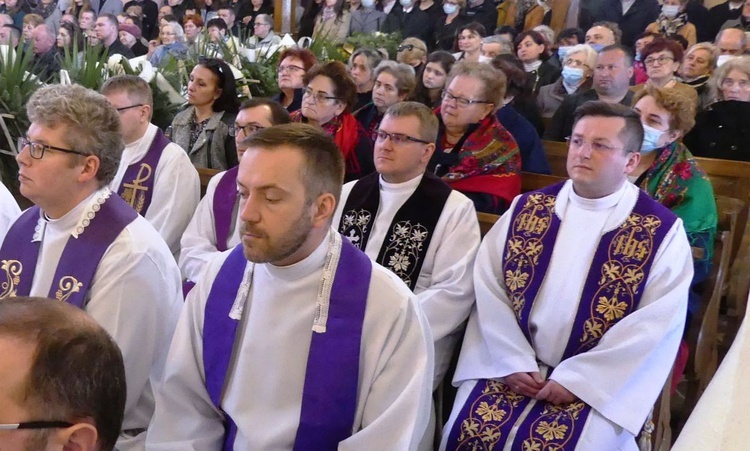 Uroczystości pogrzebowe ks. Tomasza Niedzieli w Bulowicach