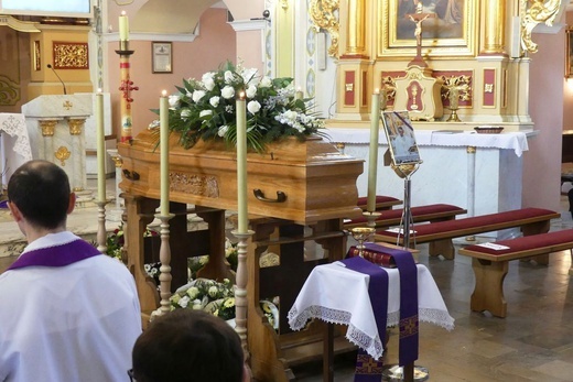 Uroczystości pogrzebowe ks. Tomasza Niedzieli w Bulowicach