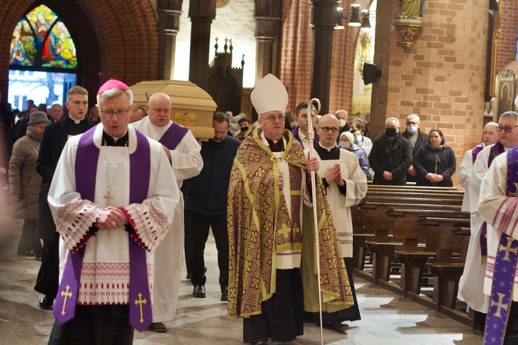 Msza św. żałobna za śp. abp. Edmunda Piszcza