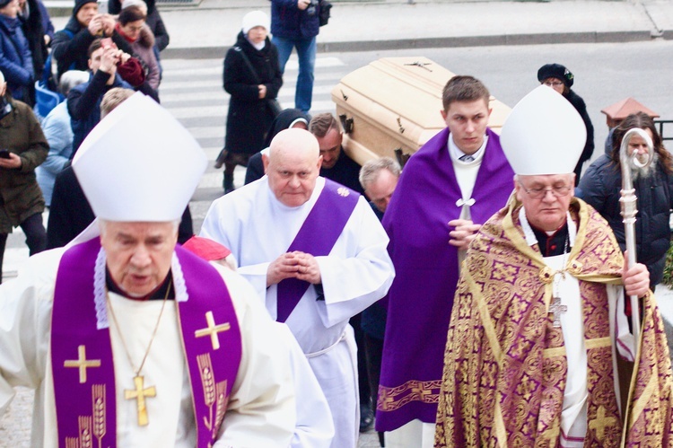 Msza św. żałobna za śp. abp. Edmunda Piszcza