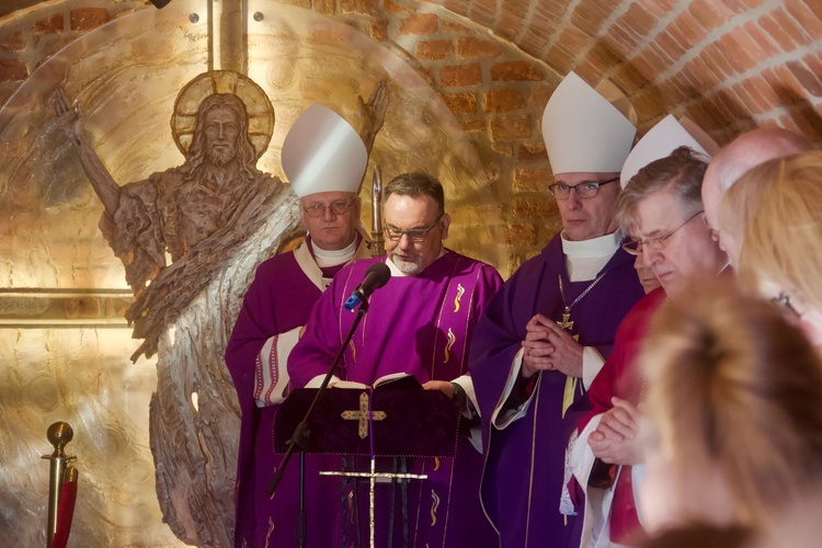 Pogrzeb śp. abp. Edmunda Piszcza