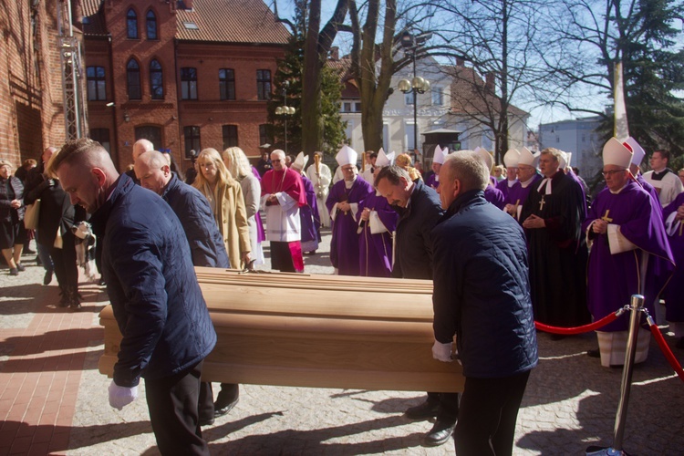 Pogrzeb śp. abp. Edmunda Piszcza