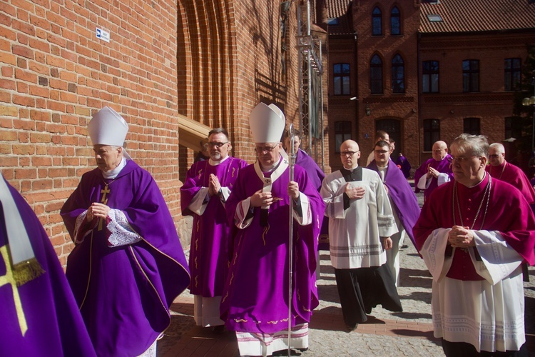 Pogrzeb śp. abp. Edmunda Piszcza