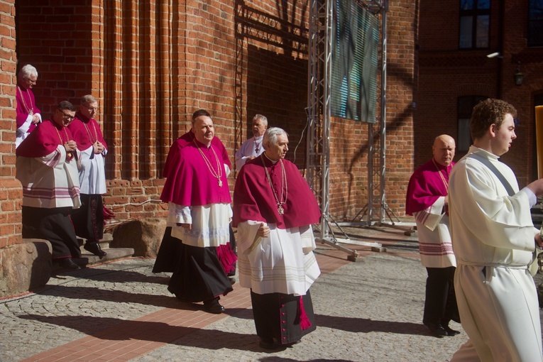 Pogrzeb śp. abp. Edmunda Piszcza