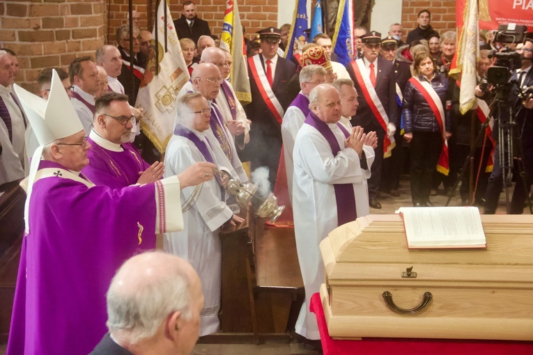Pogrzeb śp. abp. Edmunda Piszcza