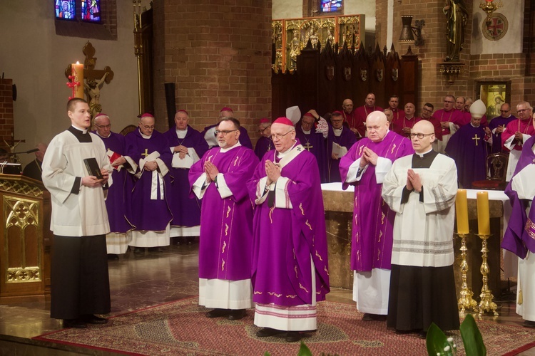 Pogrzeb śp. abp. Edmunda Piszcza