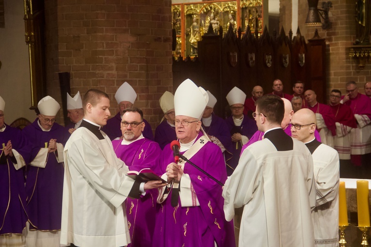 Pogrzeb śp. abp. Edmunda Piszcza