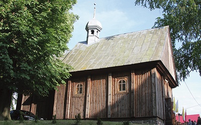 Kaplica w Studziance k. Rypina, zbudowana w 1719 roku, pamięta czasy mieszkających przy niej w samotni mężczyzn.