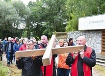 Droga męki Pańskiej rozciąga się na długość 5 km.