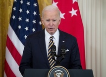 Biden: Zobaczymy, co zrobi Rosja, w międzyczasie będziemy kontynuować sankcje i pomoc Ukrainie