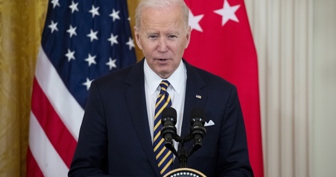 Biden: Zobaczymy, co zrobi Rosja, w międzyczasie będziemy kontynuować sankcje i pomoc Ukrainie