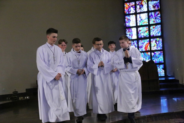 Bierzmowanie młodych z Nawojowej i Zawady