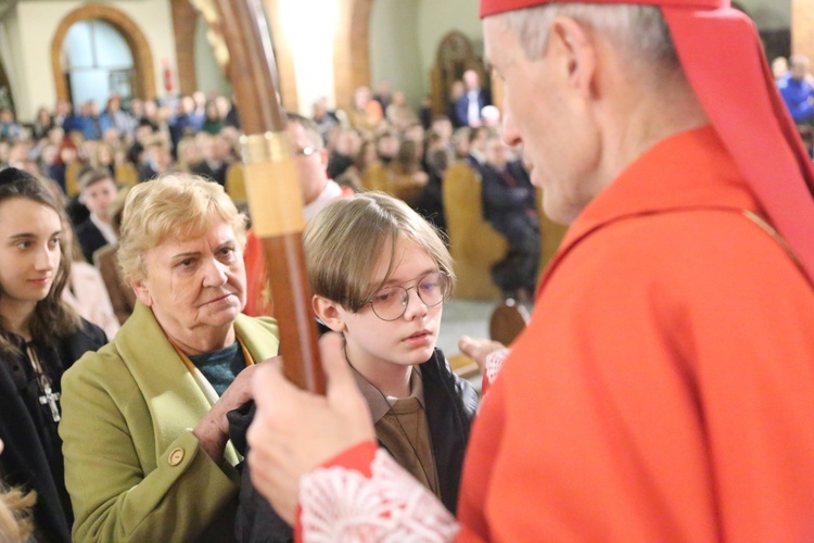 Bierzmowanie młodych z parafii kolejowej