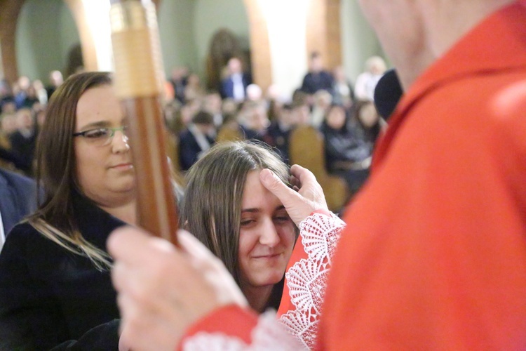 Bierzmowanie młodych z parafii kolejowej