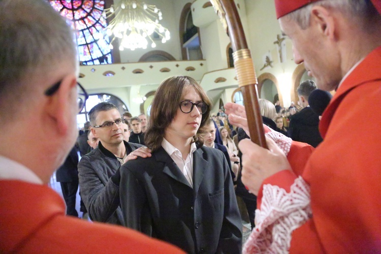 Bierzmowanie młodych z parafii kolejowej