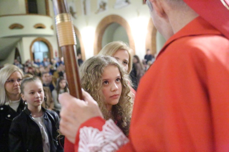 Bierzmowanie młodych z parafii kolejowej
