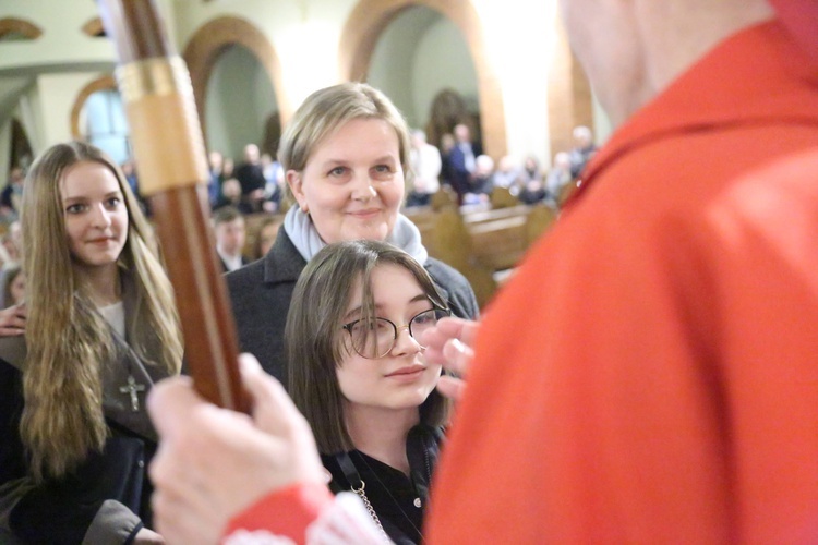 Bierzmowanie młodych z parafii kolejowej