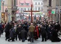 Droga Krzyżowa ulicami Oławy