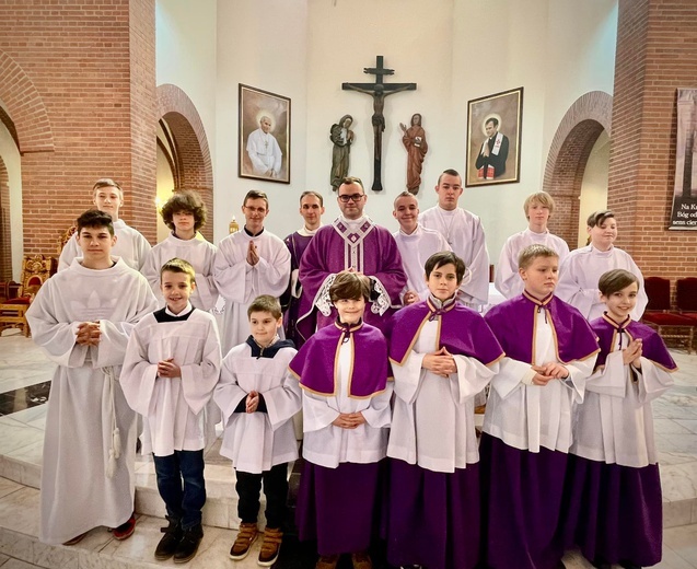 Promocja ministrantów i lektorów w parafii pw. św. Maksymiliana we Wrocławiu-Gądowie