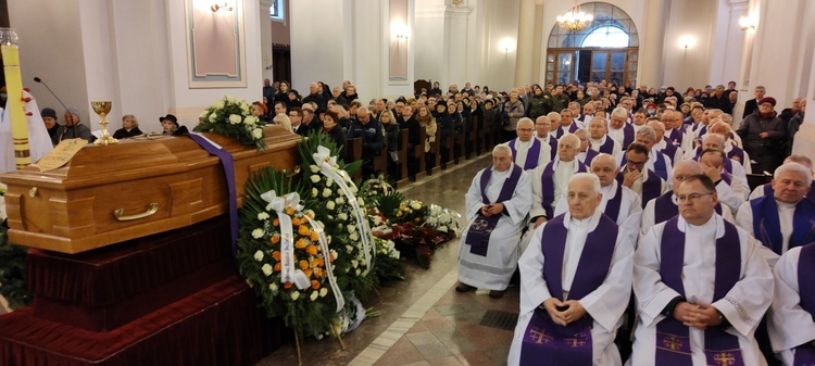 Pogrzeb śp. ks. prał. Tadeusza Lutkowskiego