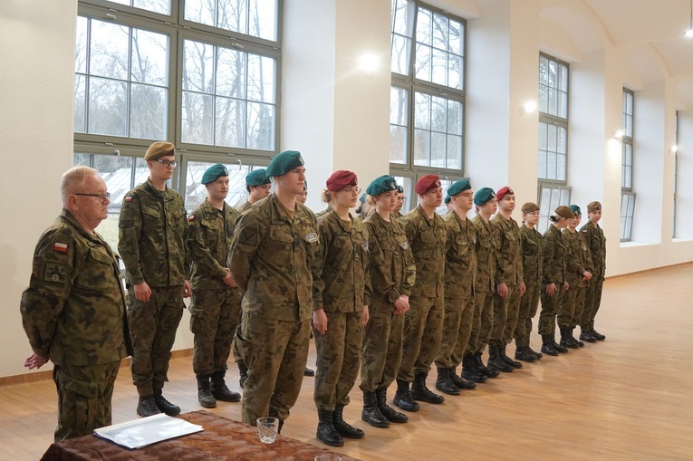 Certyfikat wojskowy kadetów KLO w Henrykowie