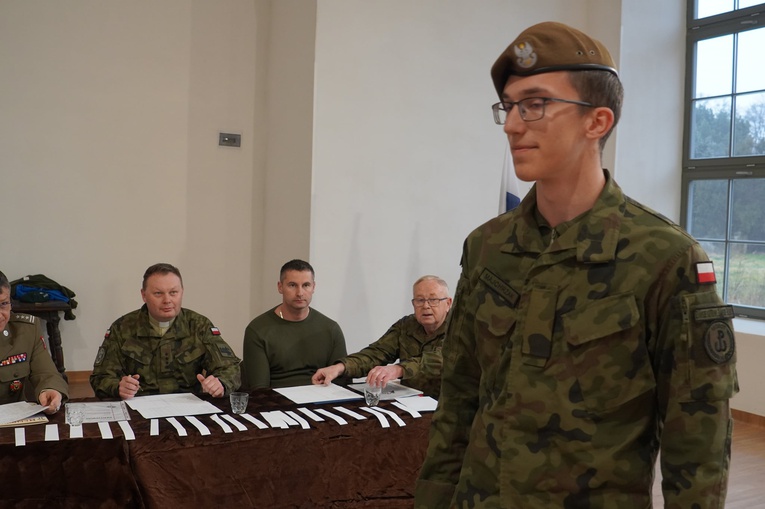 Certyfikat wojskowy kadetów KLO w Henrykowie