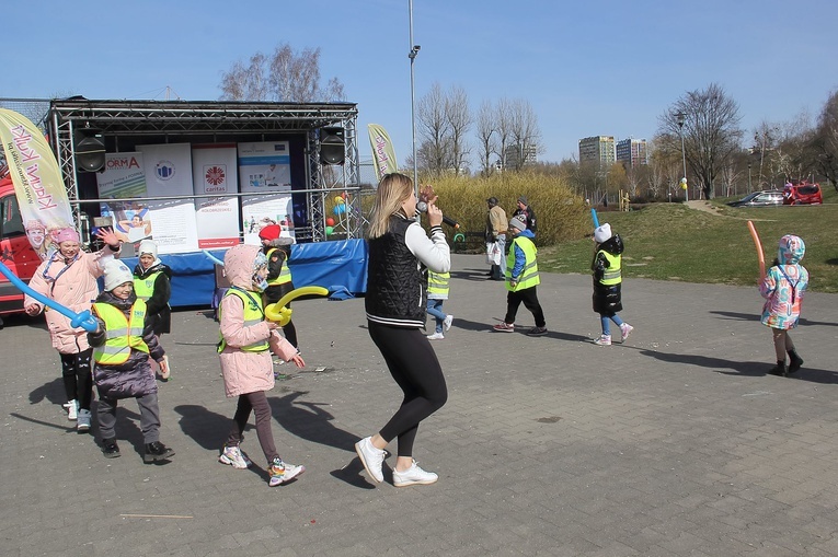 Festyn wiosenny dla dzieci uchodźców 