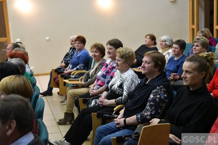 Głogów. Wiekopostne rekolekcje dla Parafialnych Zespołów Caritas