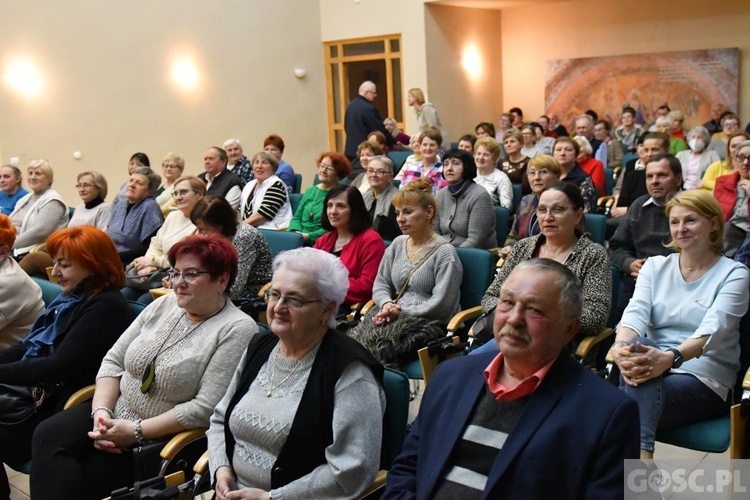 Głogów. Wiekopostne rekolekcje dla Parafialnych Zespołów Caritas