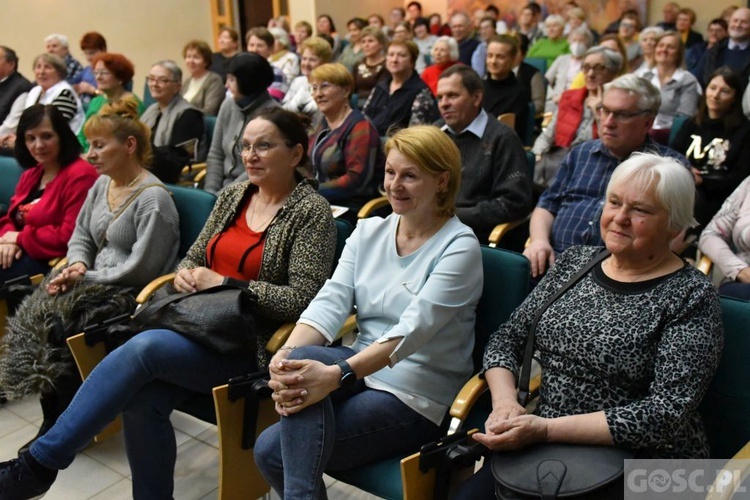 Głogów. Wiekopostne rekolekcje dla Parafialnych Zespołów Caritas