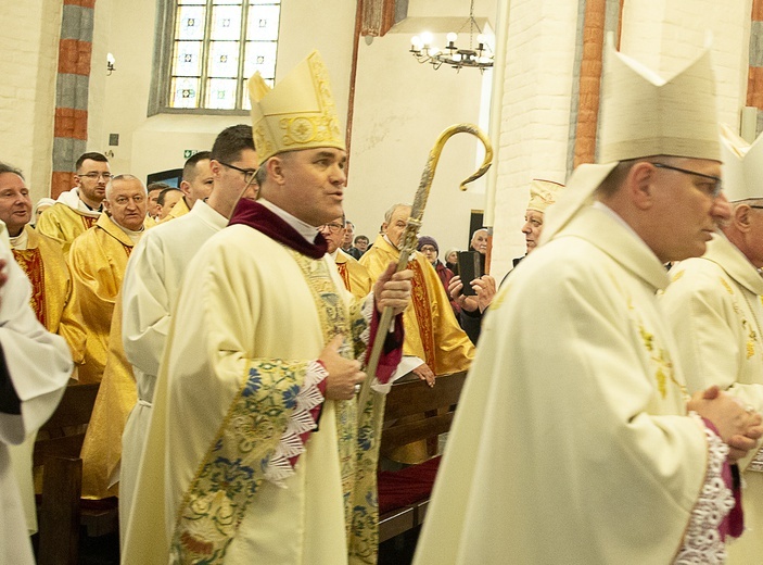 Inauguracja posługi biskupa Zbigniewa, cz. 1