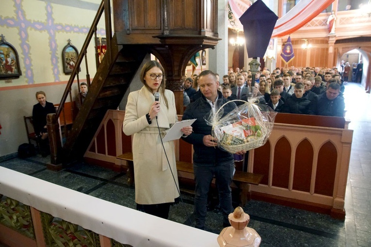 Bp Adam Bałabuch wizytował parafię w Słupicach
