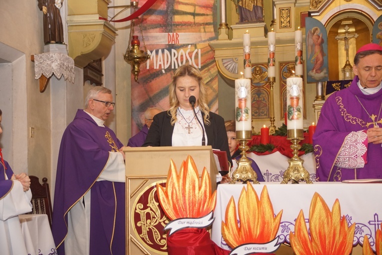 Bp Adam Bałabuch wizytował parafię w Słupicach