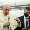 Franciszek na pokładzie samolotu do Rzymu