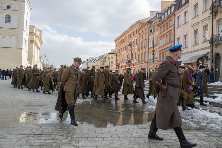 Ulicami stolicy przeszedł XV Katyński Marsz Cieni [GALERIA ZDJĘĆ]