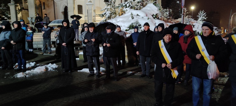 Ostrowiecki męski różaniec 