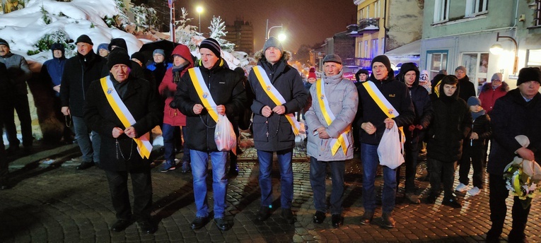 Ostrowiecki męski różaniec 