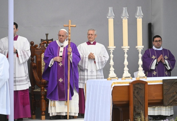 Papieska Msza na Malcie: powracajmy do szkoły Boga nadziei